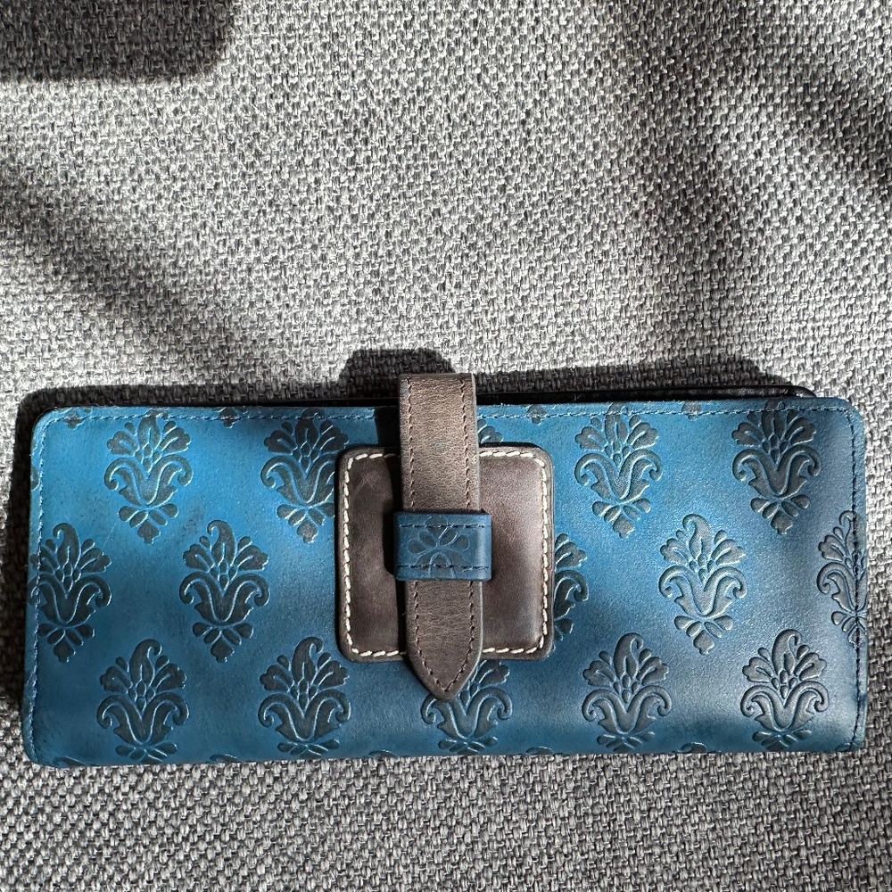 HOLII 💙 Large Genuine Leather Wallet - Twofold - Fleur de Lis 💙 - Picture 8 of 10
